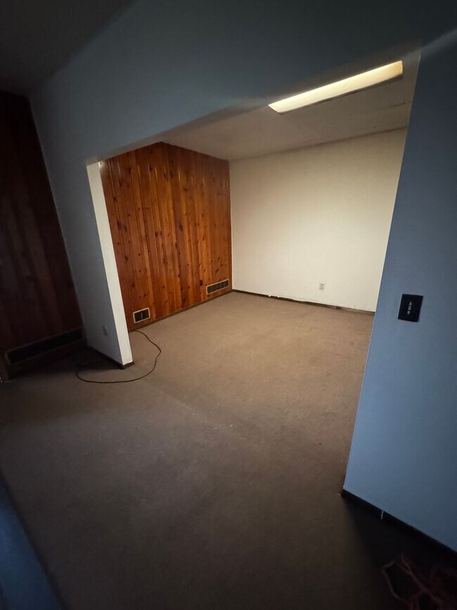Foto del edificio - 302 Vincennes Ave