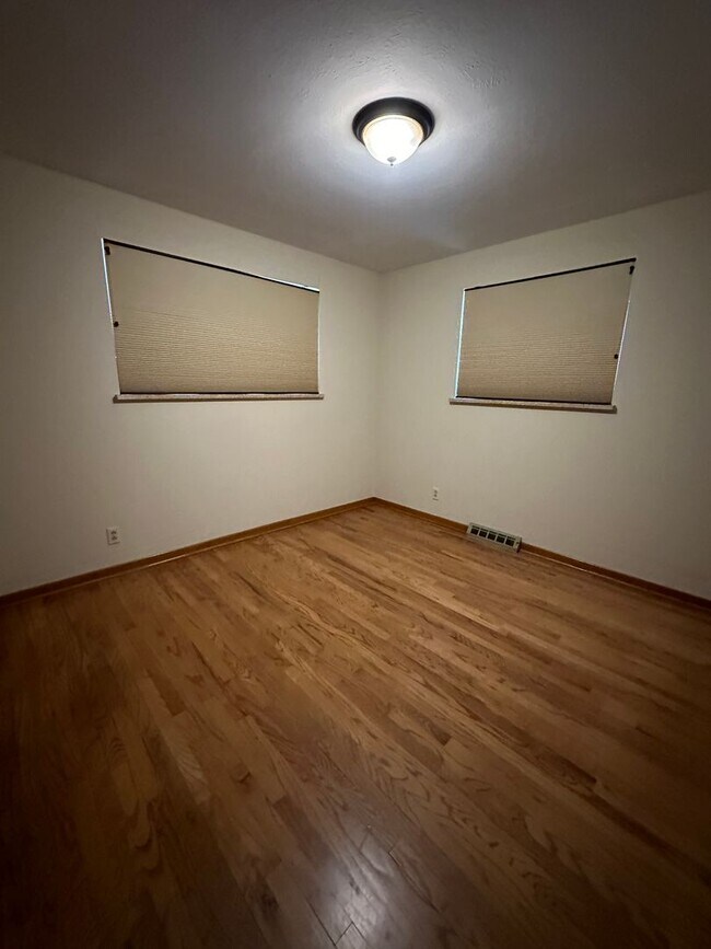 Foto del edificio - 4 bedroom 2 bathroom Sinlge Family House i...
