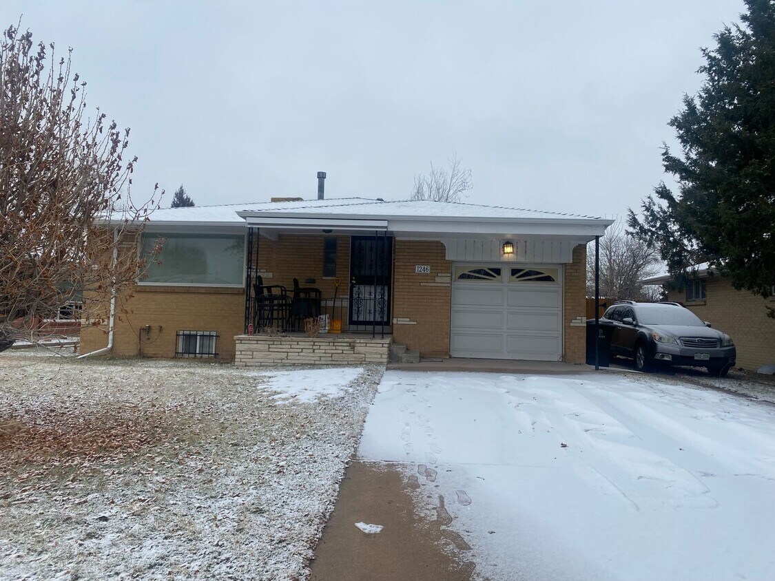 Primary Photo - **Beautiful 2bd/1ba, 1 Car Garage, w/ atta...