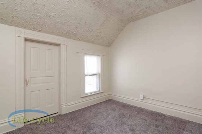 Foto del edificio - 711 Chatham St NW