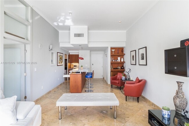 Foto del edificio - 6917 Collins Ave