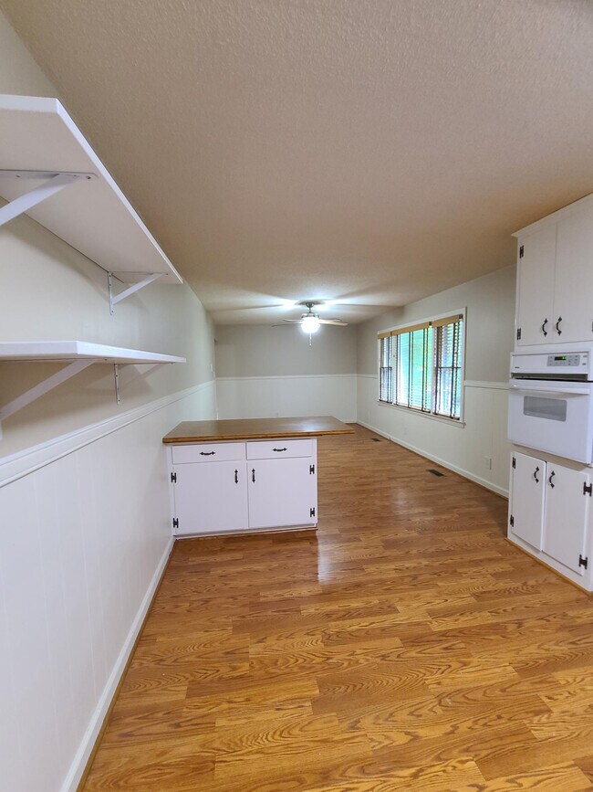 Foto del edificio - 1001 Wilkins Dr