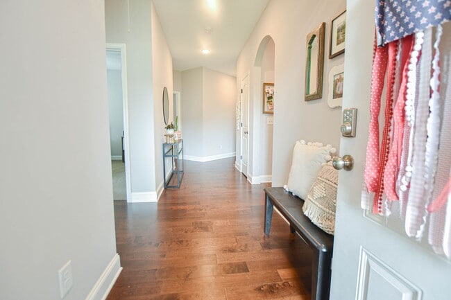 Foto del edificio - Pet Friendly Three Bedroom!