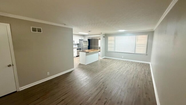 Photo - 1430 Golden Dr House