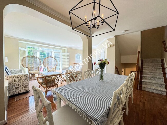 Building Photo - 5654 Governors Pond Cir