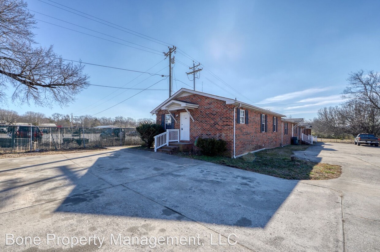 Primary Photo - 2 br, 1 bath House - 836-A Carthage Hwy