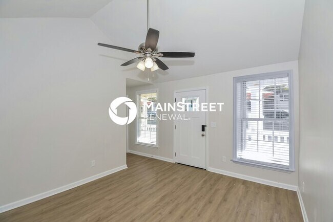 Foto del edificio - 3 Bedroom Pet-Friendly Home in Ashland City, TN with Main Street Renewal