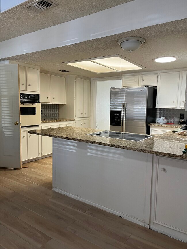 Foto del edificio - 5723 64th St