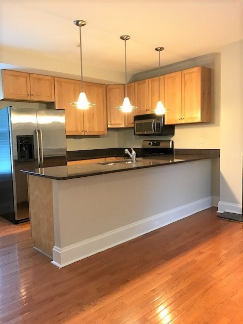 Large Kitchen Island - 5934 Elwood St