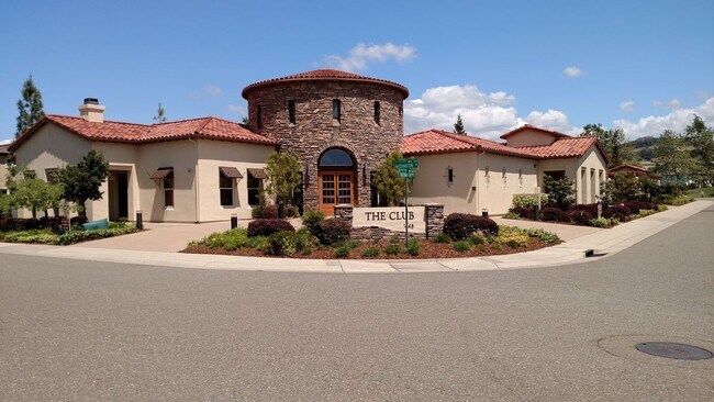 Foto del edificio - 1492 Berriedale Ct
