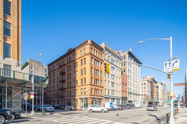 Contexto - 153-155 Hudson St
