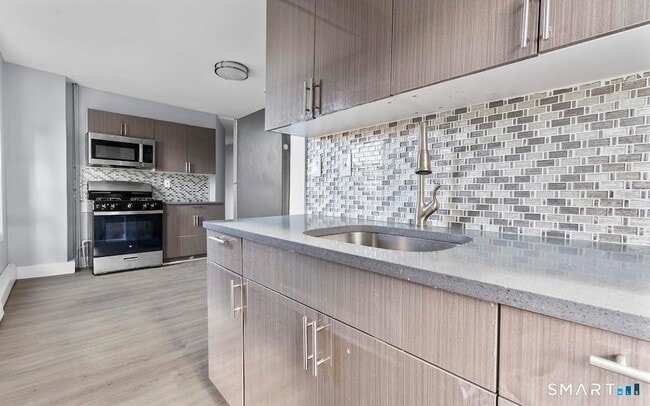 Foto del edificio - 746 Maple St