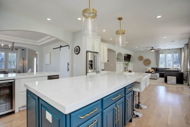Building Photo - Gorgeous home within the prestigious priva...