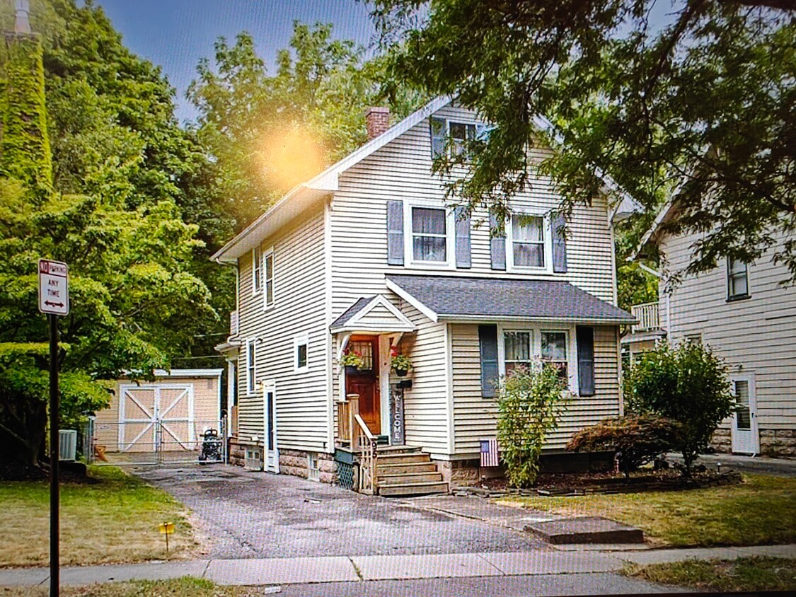 Primary Photo - 95 Merchants Rd