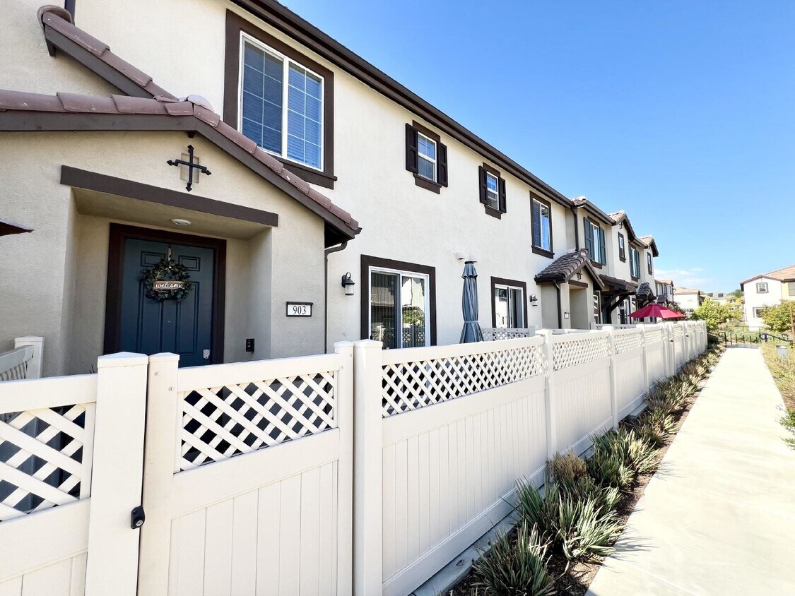 Foto principal - Stunning condo bursting with a contemporar...