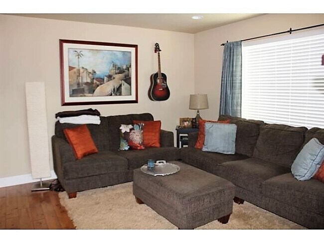 Building Photo - 2945 Warbler Way