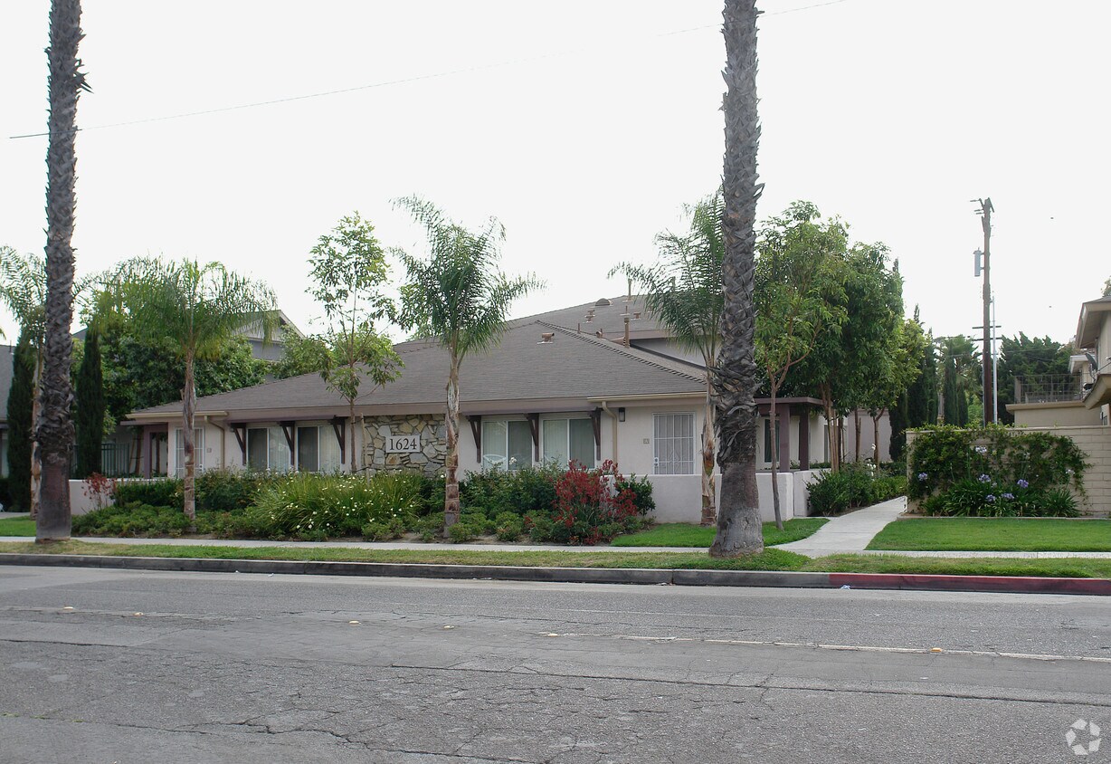 Building Photo - 1624 S 9th St