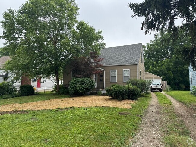 Building Photo - 1316 Studer Ave
