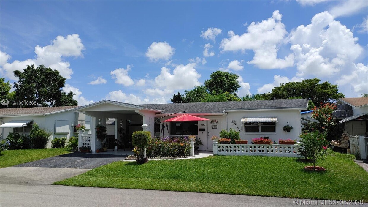Primary Photo - 4260 NW 49th Ave