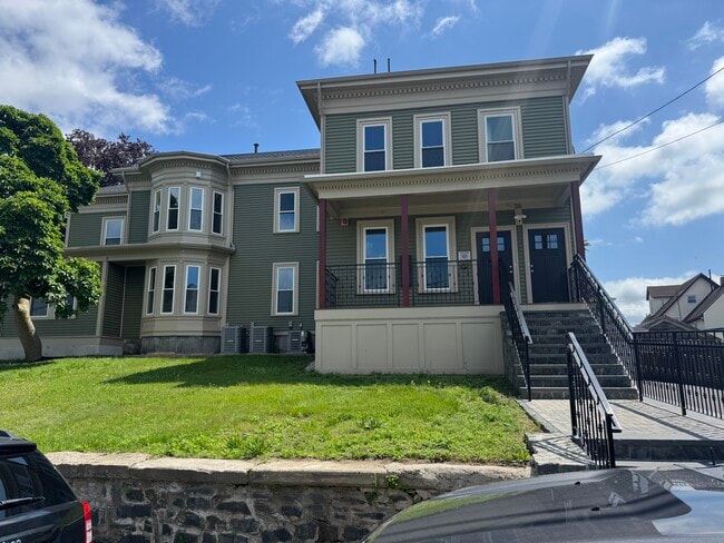 36 Gates st. Side - 36 Gates St