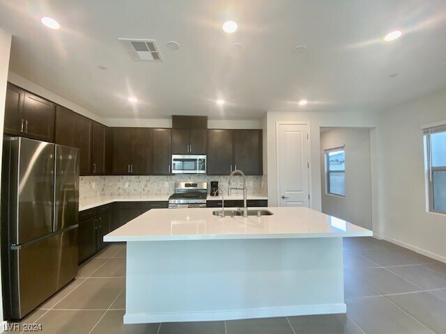 Building Photo - 11567 Desert Hollow Avenue