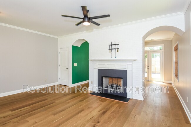 Foto del edificio - 243 Highland Village Ln