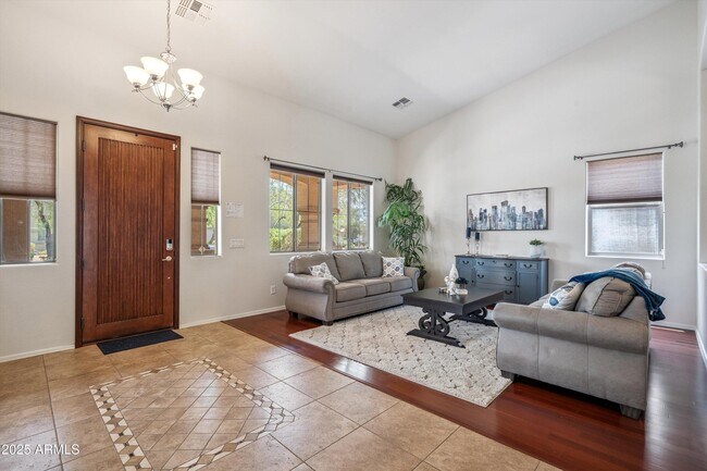 Foto del edificio - 2418 W Bramble Berry Ln