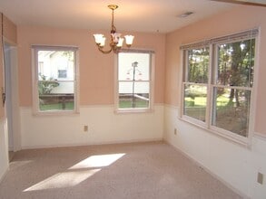 Building Photo - 906 Nassau Ct