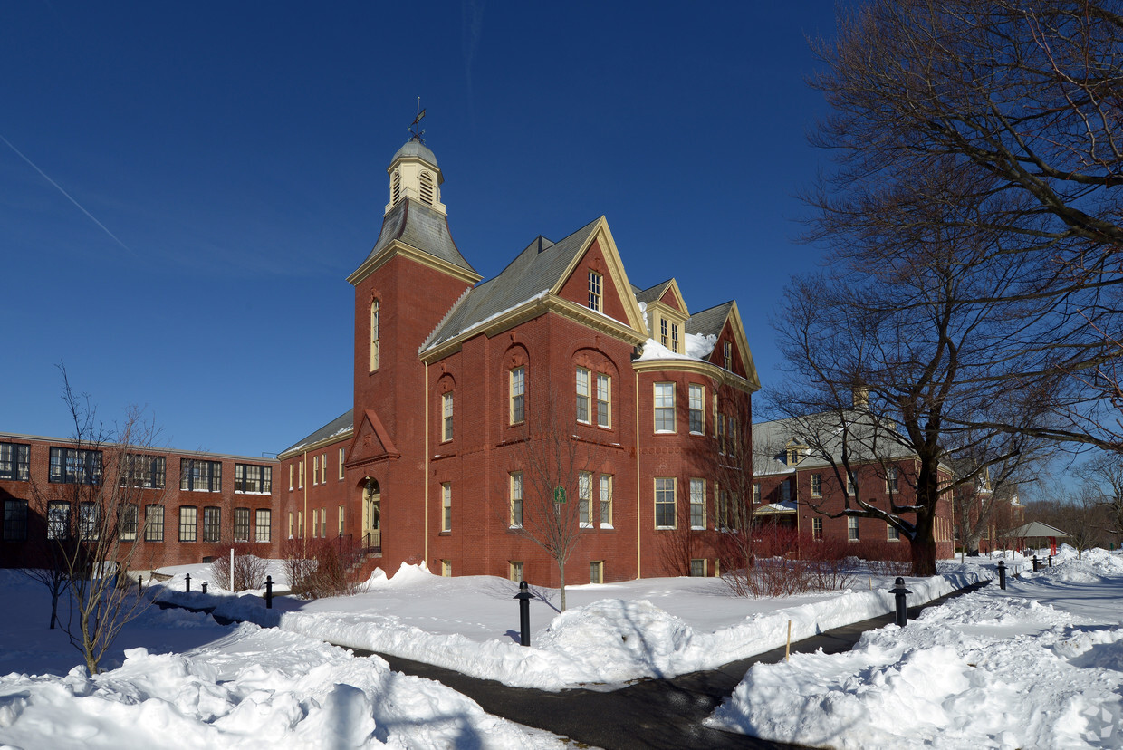 Primary Photo - Chestnut Green Apartments