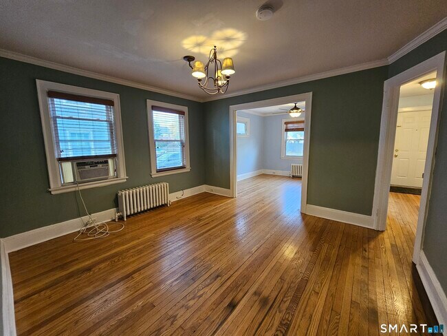 Foto del edificio - 57 Dalewood Ave