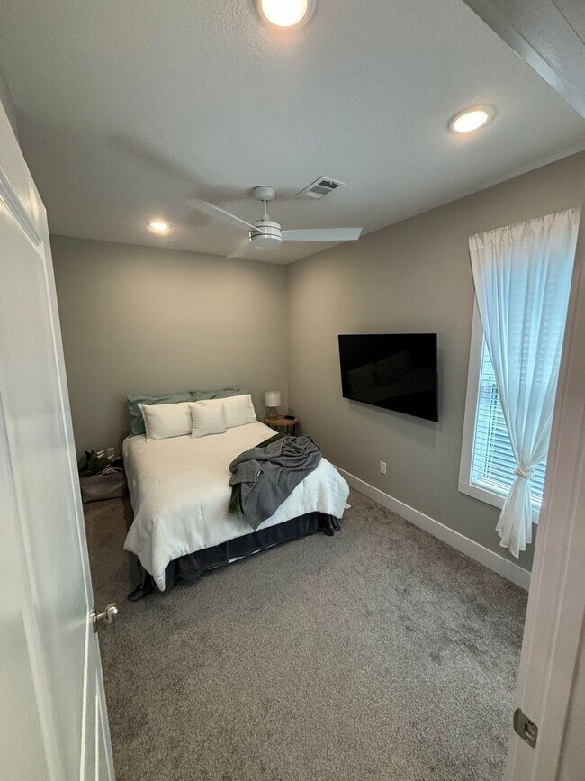 Foto del edificio - 2 Bedroom 2.5 Bath Townhouse