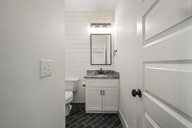 Foto del edificio - 1241 Silver Maple St