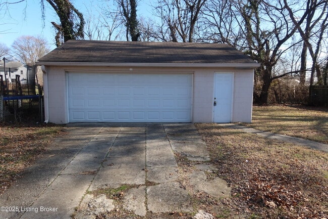 Building Photo - 5413 Earlann Dr