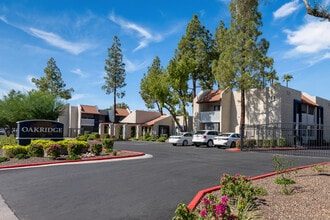 Building Photo - Oakridge Apartments