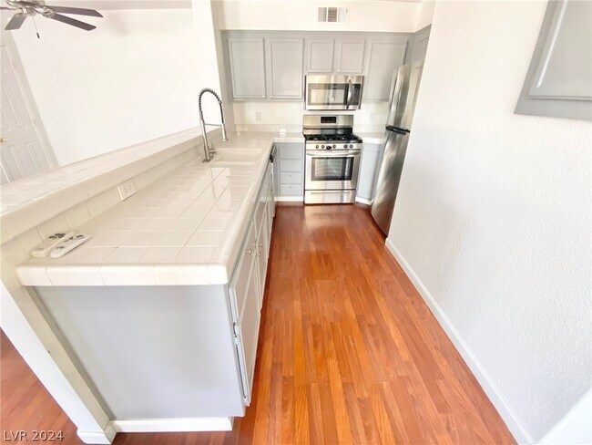 Foto del edificio - 2251 Wigwam Pkwy