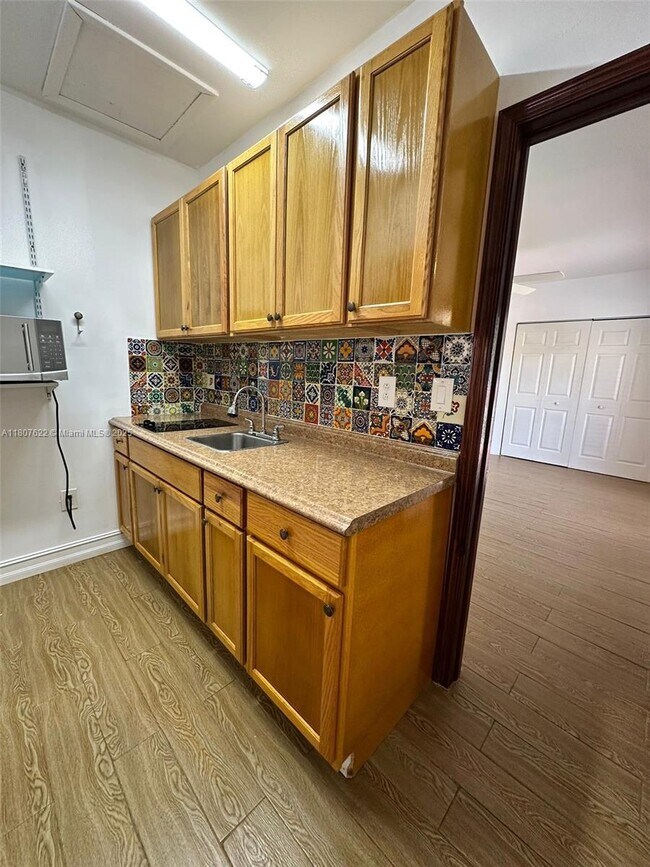 Foto del edificio - 7170 SW 17th Terrace