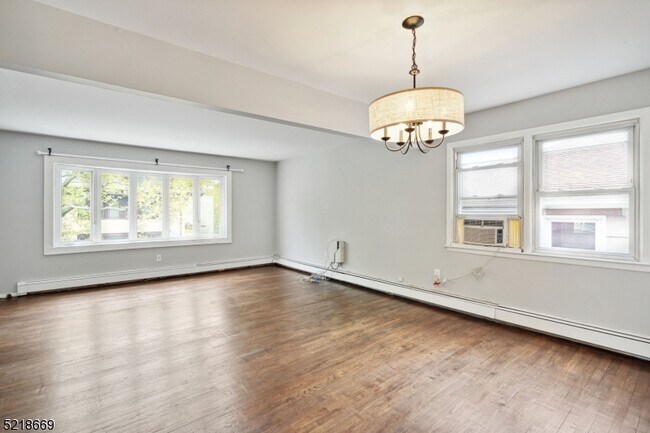 Building Photo - 83 4th St