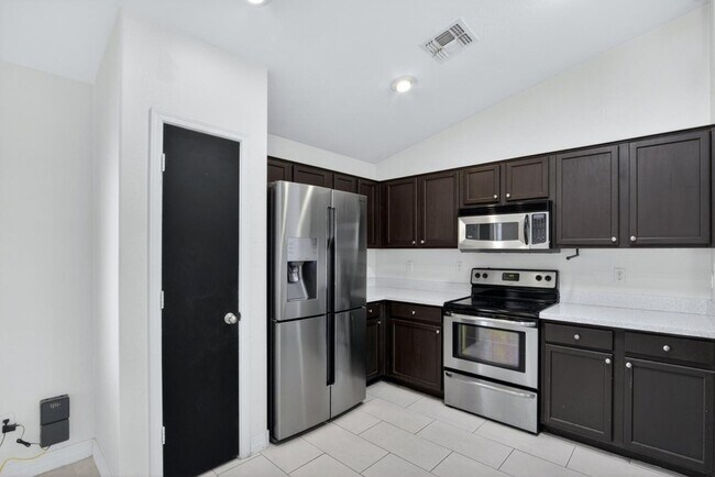 Foto del edificio - 6550 S 44th Ave