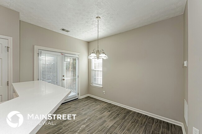 Foto del edificio - 5500 Hampton Ct