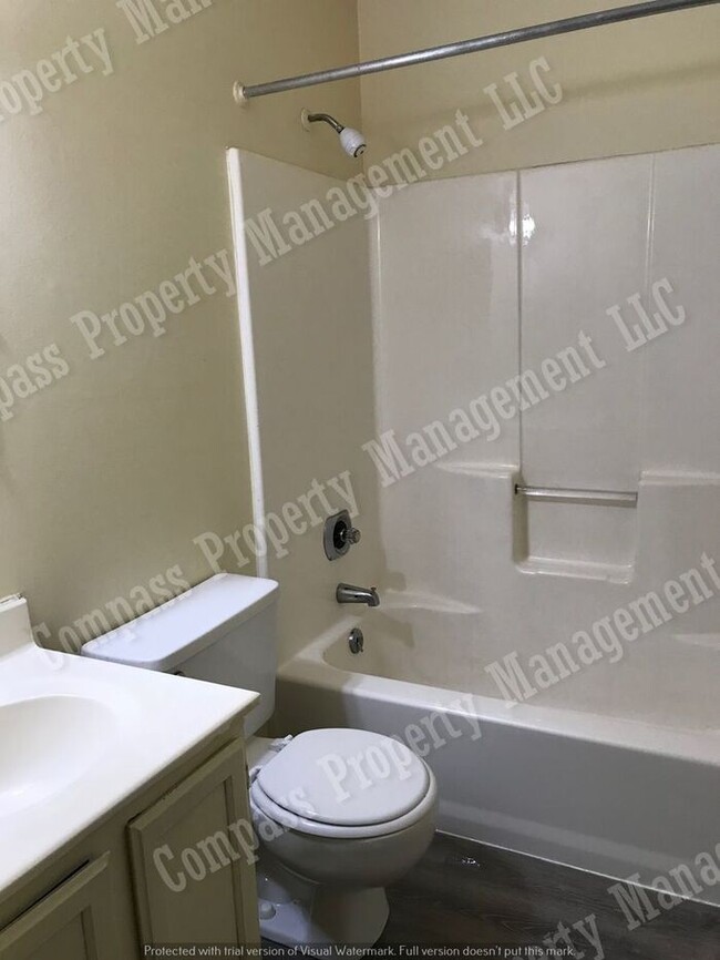 Foto del edificio - $1395- 3 Bed, 2 Bath Townhouse - Coatesville