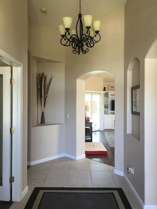 Foto del edificio - 1566 Persimmon St