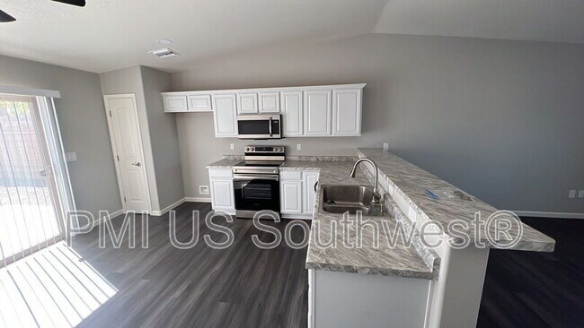 Foto del edificio - 5018 S Rosemary Dr