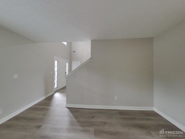 Building Photo - 10754 Starling Trail