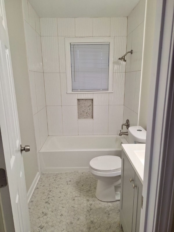 Foto del edificio - 2734 Lakehurst Ave