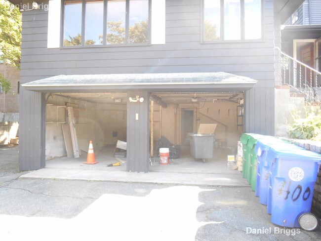 Building Photo - 400 Langley Rd
