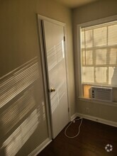 Building Photo - 1505 Alamo Ave