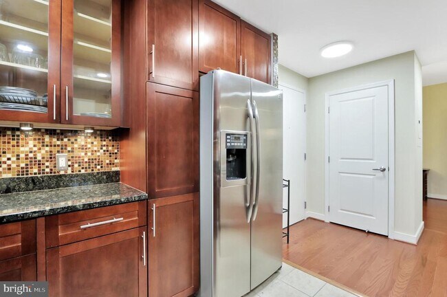 Building Photo - 155 Potomac Passage
