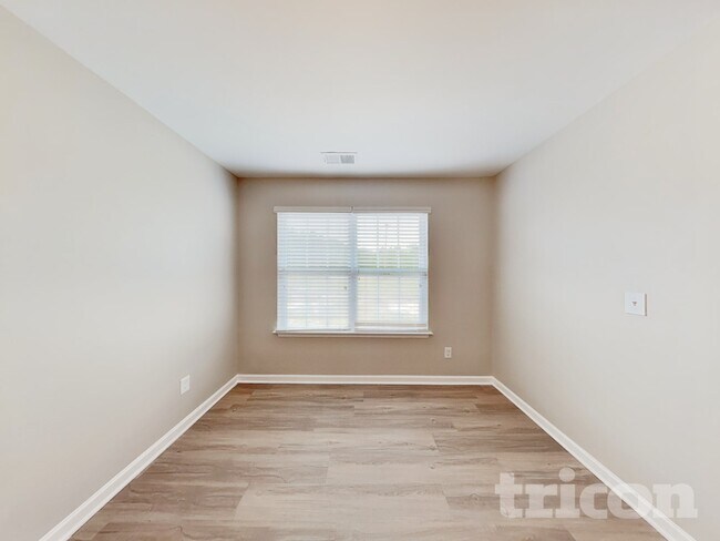 Building Photo - 209 Lilah Ln
