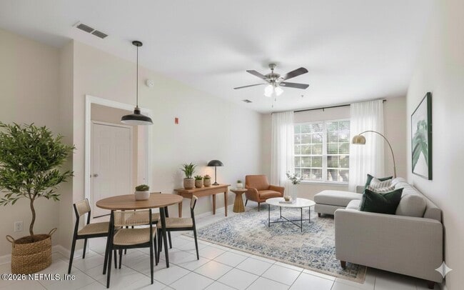 Building Photo - 10550 Baymeadows Rd