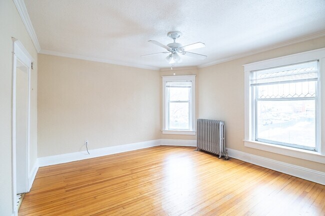 Foto del edificio - 1531 N Washington St
